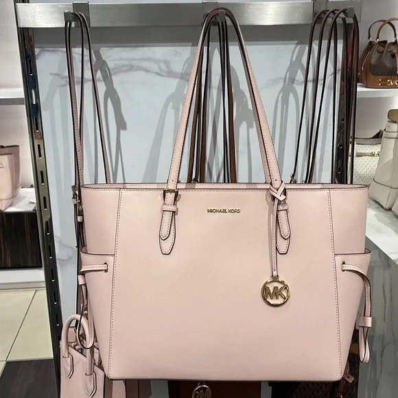 Michael Kors Gilly Large Drawstring Travel Leather Top Zip Tote 
 Powder Blash - Picture 6 of 16